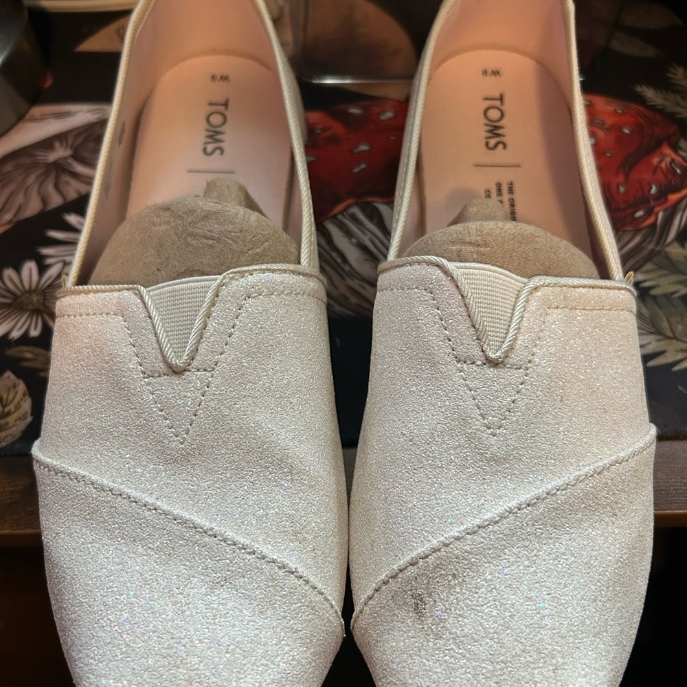 TOMS Women's Ivory Glitter Slip-On Shoes